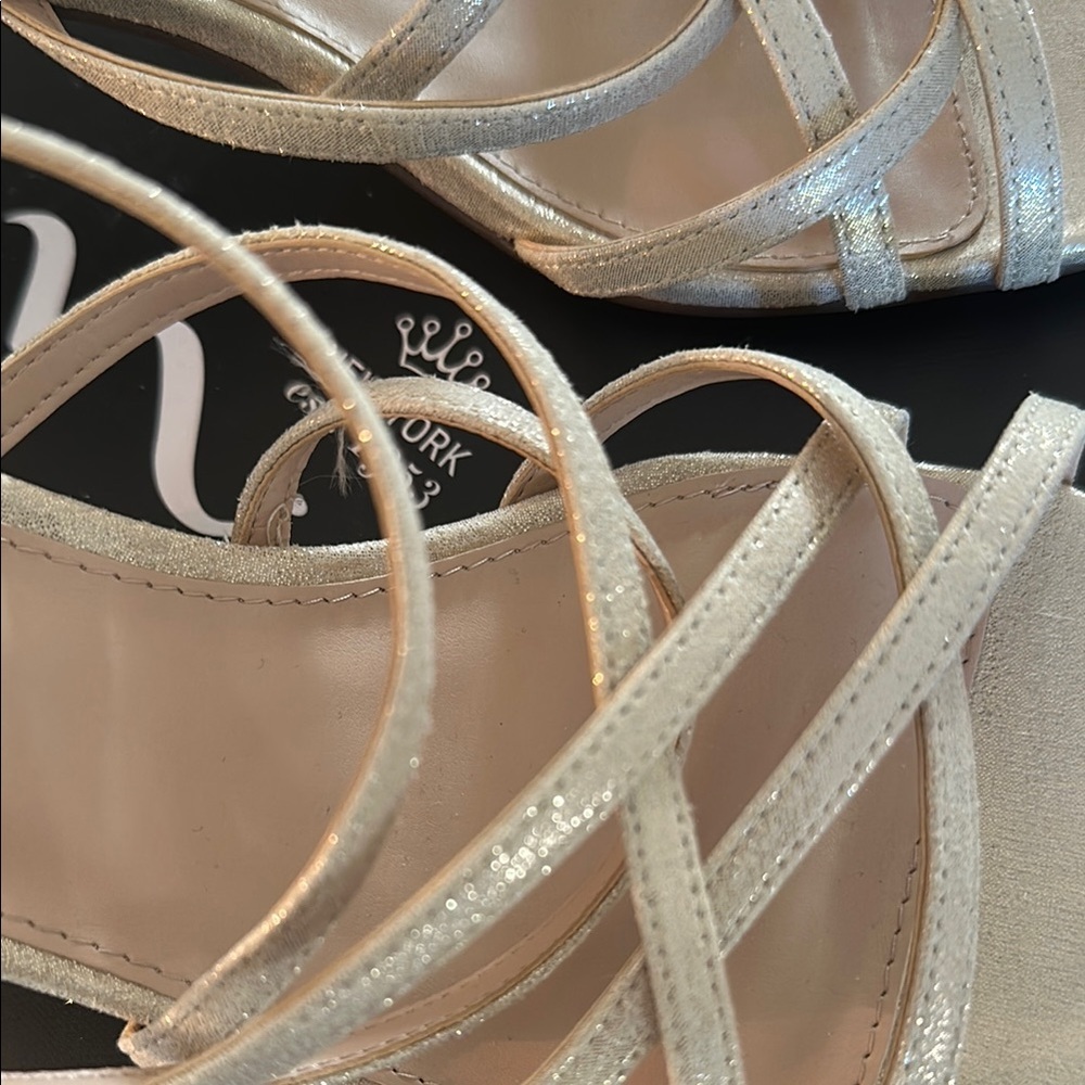 ✨NINA Gold Strappy Women's Sandals✨ - Picture 4 of 5